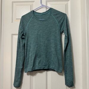 Lululemon swiftly long sleeve shirt size 6 euc  2.0 race length